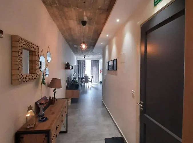 Qliving New Sliema Promenade 公寓