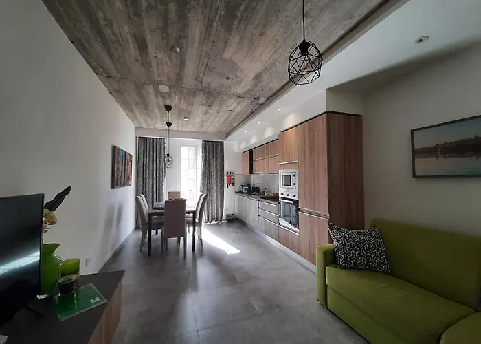 Qliving New Sliema Promenade *