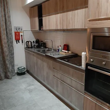 Qliving New Sliema Promenade Apartman