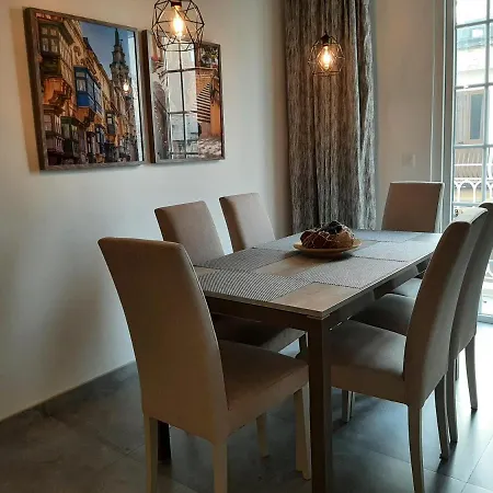 Qliving New Sliema Promenade * Gzira