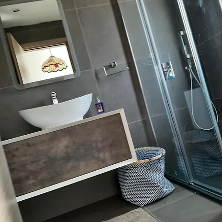 Qliving New Sliema Promenade * 그지라