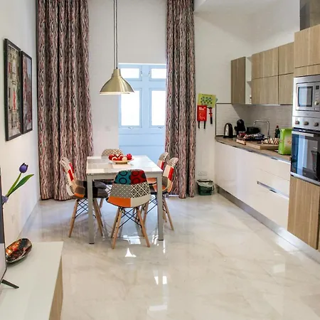 아파트 Qliving New Sliema Promenade *